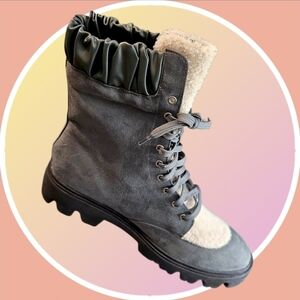 NEW NIB 9.5 Journee Collection Hiking Boots